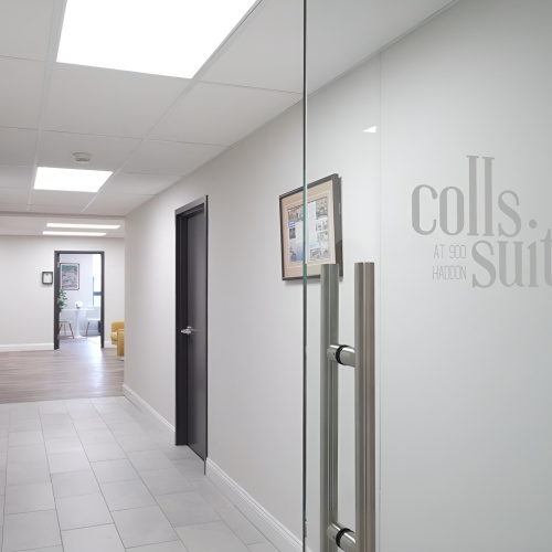 colls-suites-entryway